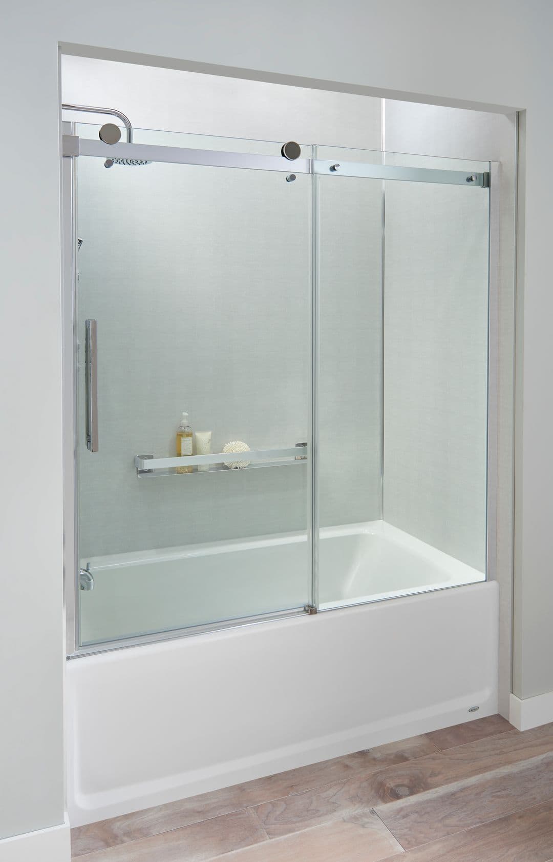 BW_Exposed_Roller_Door_Chrome_Closed_Linen_Walls_Chrome_Extrusion